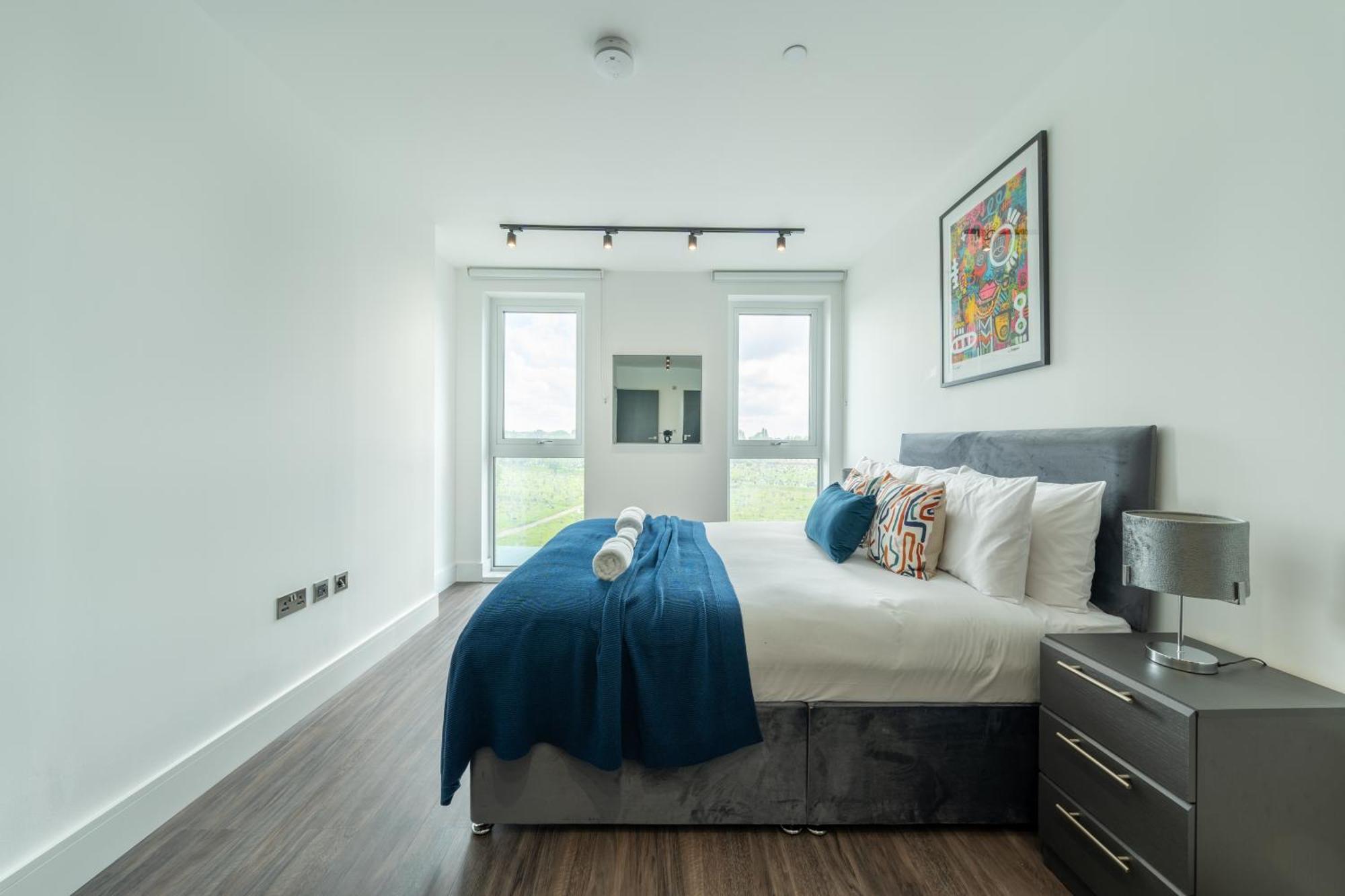 Mitre Chanakira By Artsy * Londra